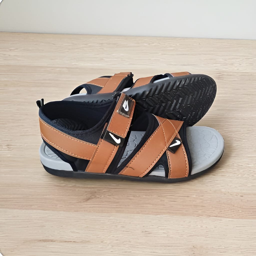 Nike Men’s Brown Comfortable Sandals.